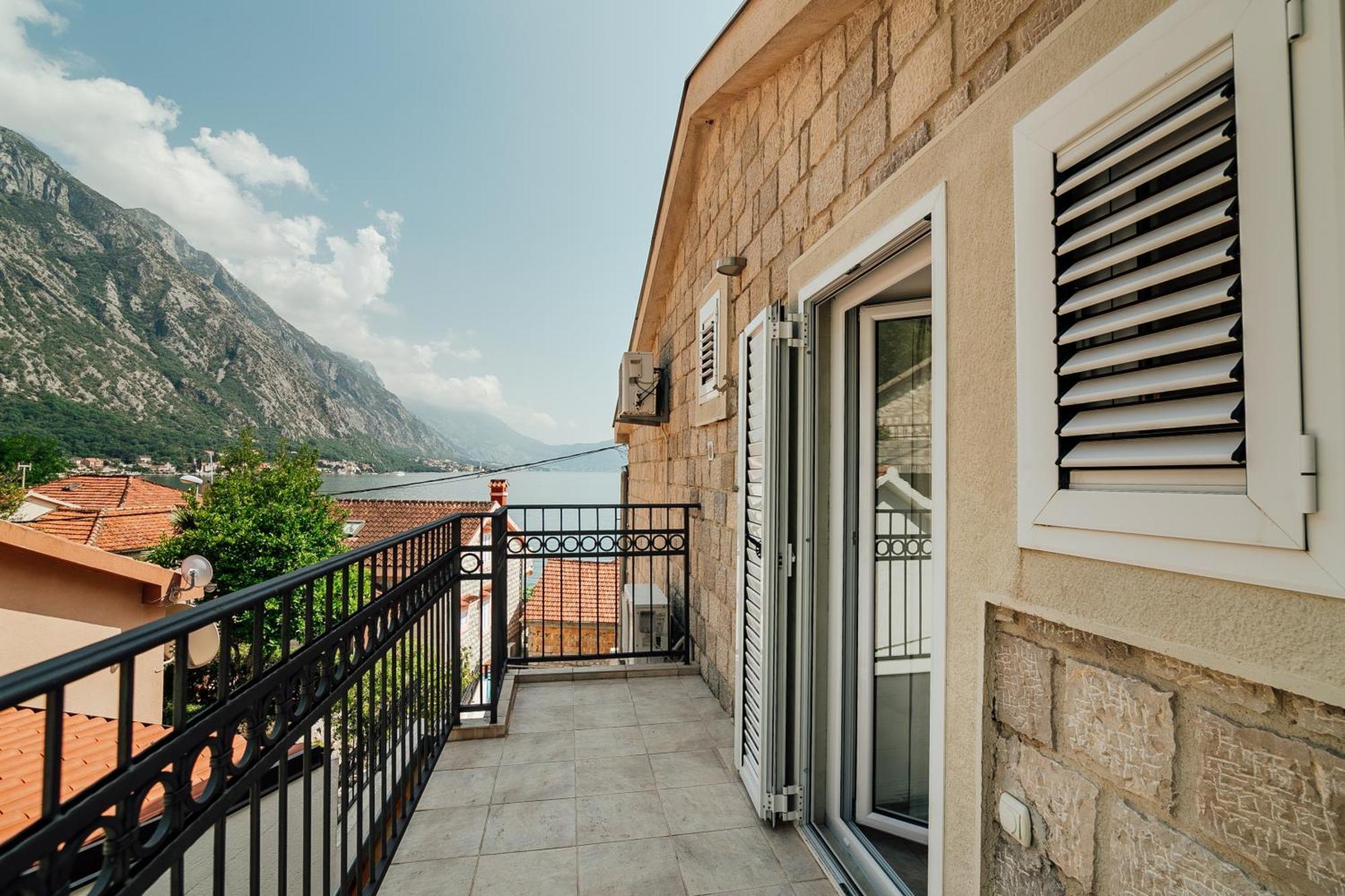 Holiday Home Amanda Hollick Kotor Exteriör bild