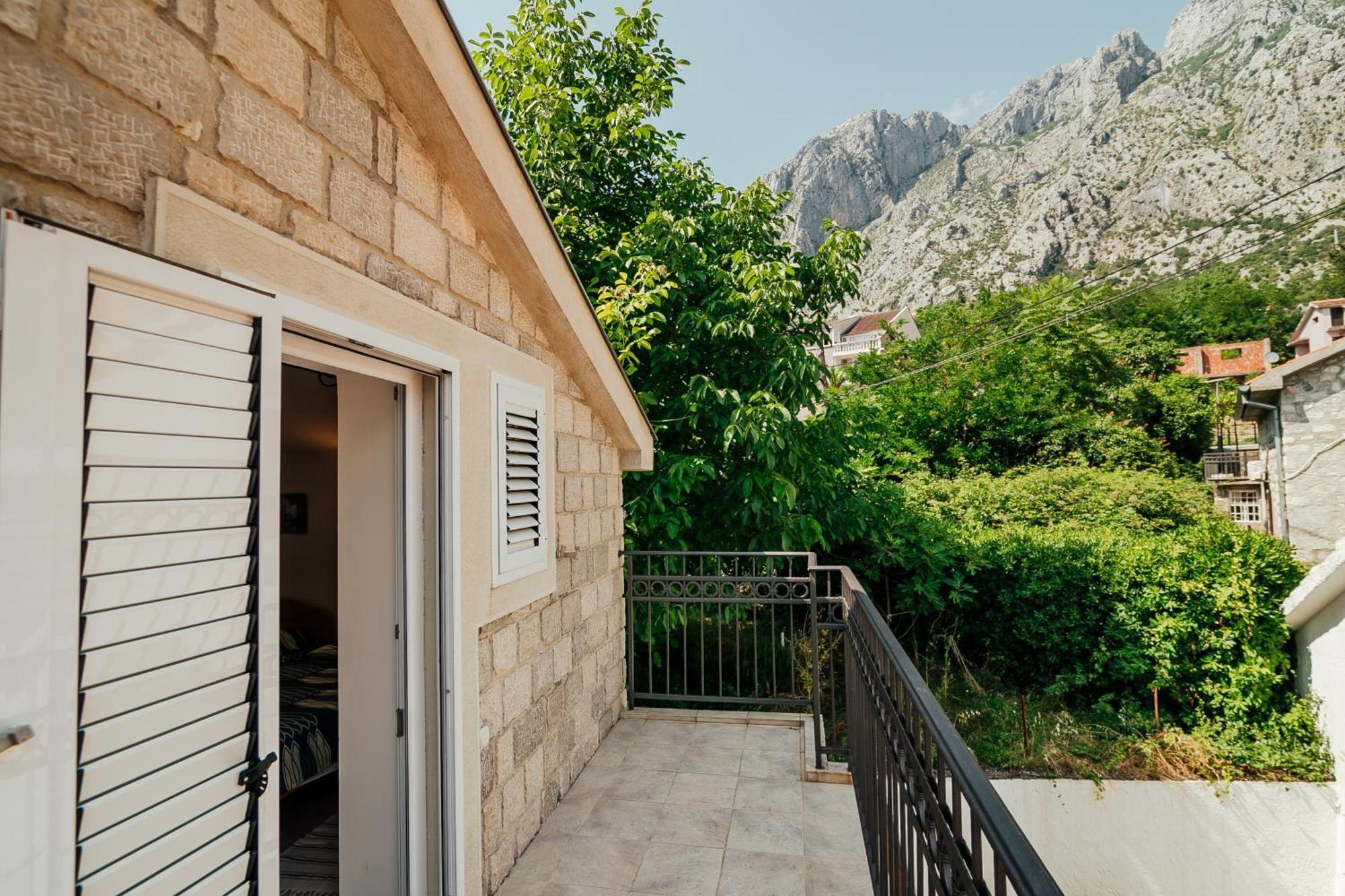 Holiday Home Amanda Hollick Kotor Exteriör bild