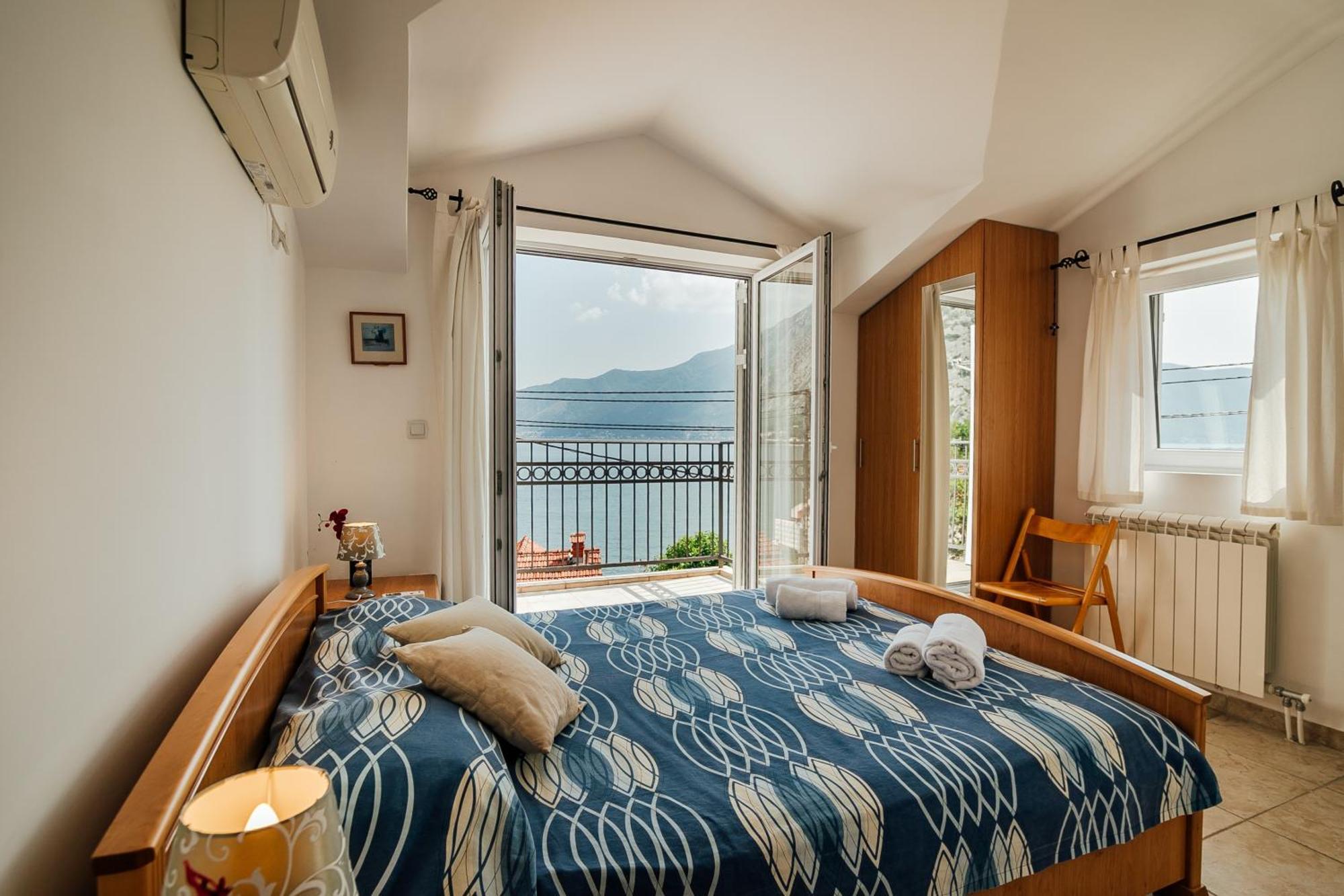 Holiday Home Amanda Hollick Kotor Exteriör bild